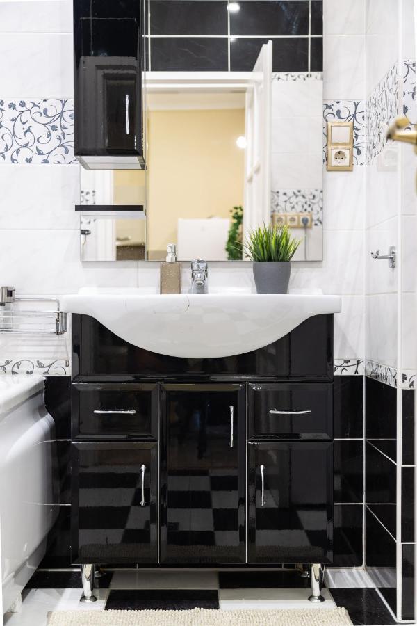 Luxury Downtown Home By Anna Budapest Kültér fotó