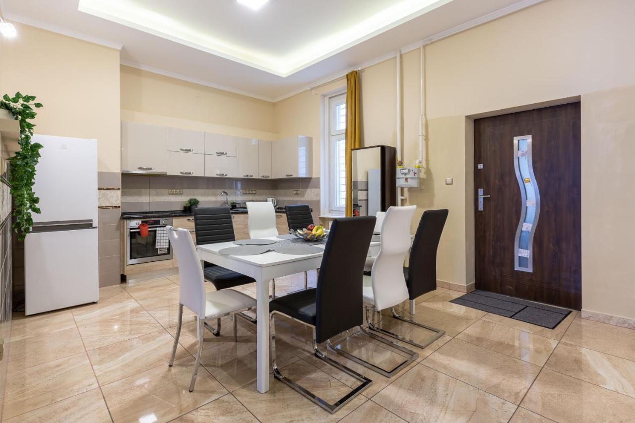 Luxury Downtown Home By Anna Budapest Kültér fotó
