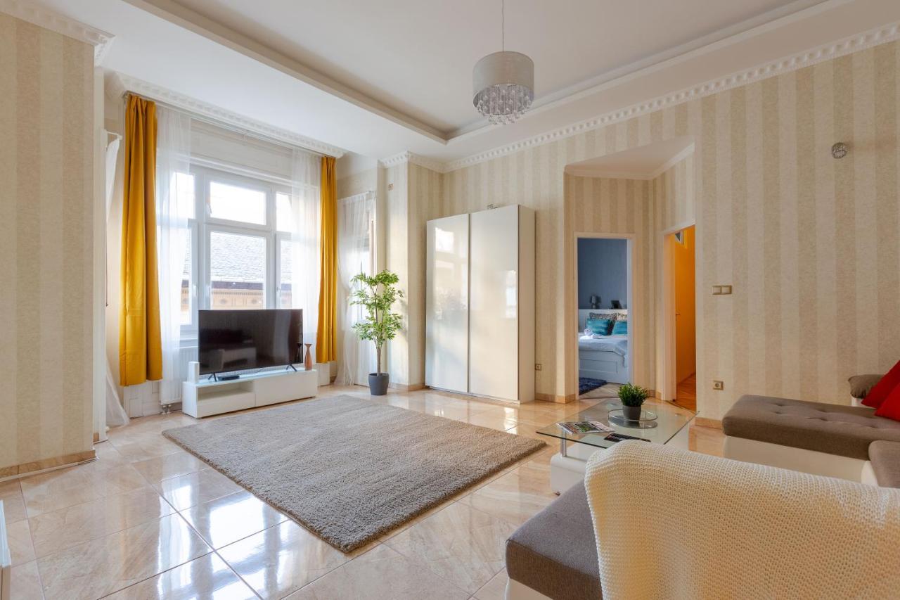 Luxury Downtown Home By Anna Budapest Kültér fotó