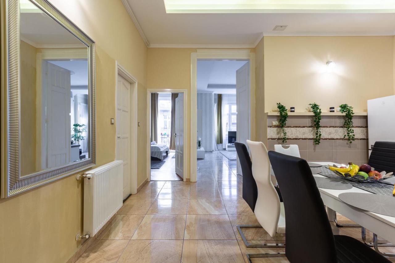 Luxury Downtown Home By Anna Budapest Kültér fotó