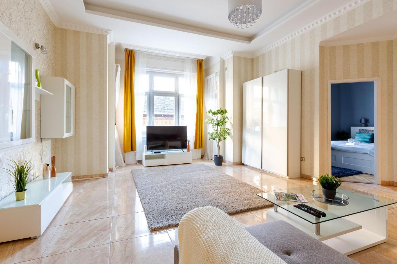 Luxury Downtown Home By Anna Budapest Kültér fotó