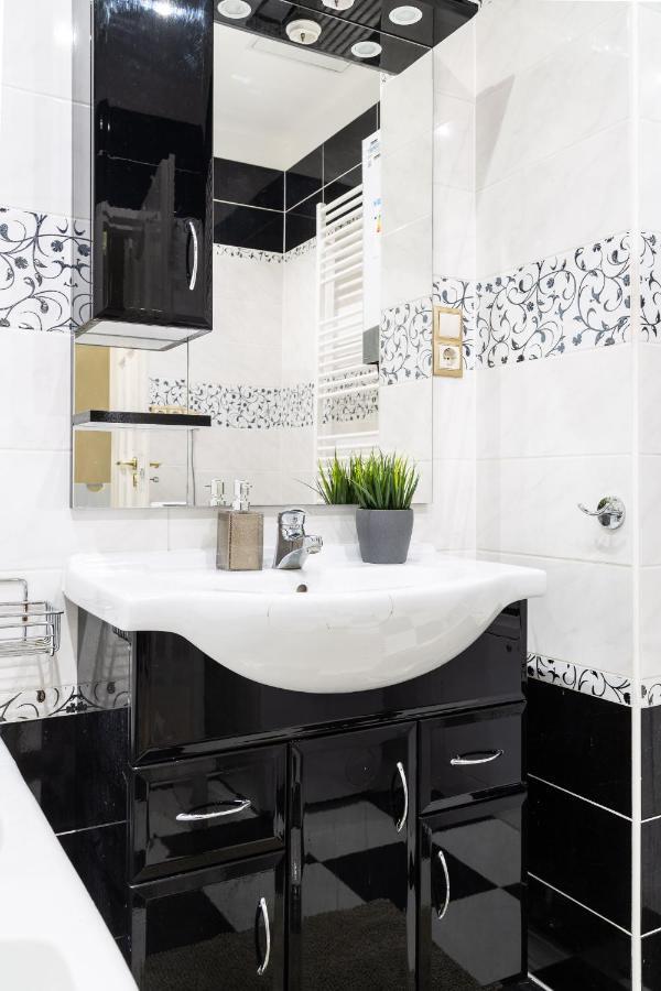 Luxury Downtown Home By Anna Budapest Kültér fotó